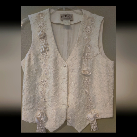 Vintage White Lace " On the Rocks" Vest - Picture 1 of 5